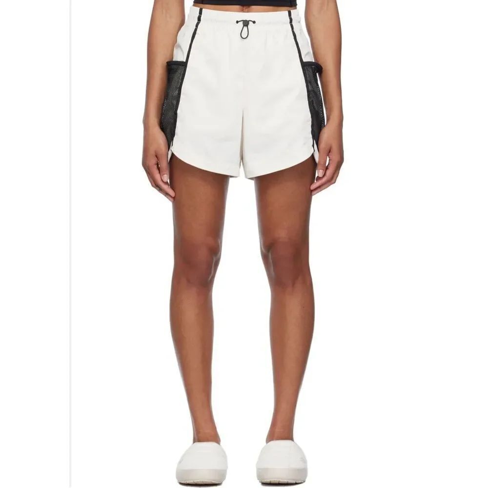 The North Face NWT 2000 Mountain Light Wind Shorts White Dune XXL